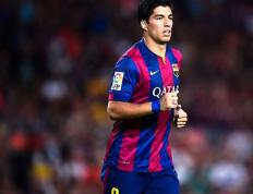 开云体育APP下载-当F1胎痕交织雷霆，揭幕战之夜，切特在平行时空封神