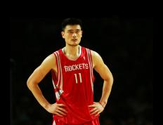 开云体育入口-西决生死战之夜，当杰伦·格林如巨兽苏醒，四十四分的怒吼碾碎了所有悬念