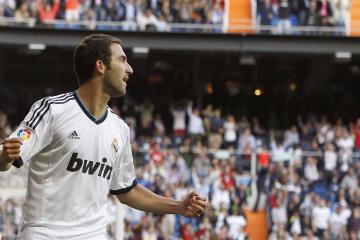 开云体育平台APP-优雅面具下的钢铁脊柱，勒克莱尔如何独自擎起法拉利战旗