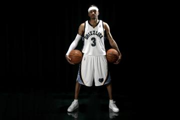 开云体育APP下载-双线鏖战，日本队激斗英格兰队，张继科乒乓球台展锋芒