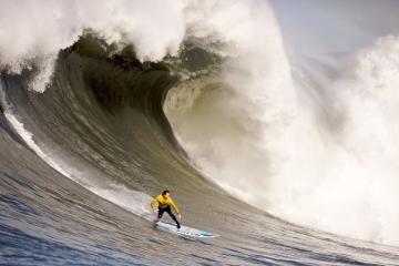 开云体育下载-当亚细亚铁骑踏破梅阿查，土耳其完胜国际米兰，本泽马点燃赛场的双生叙事