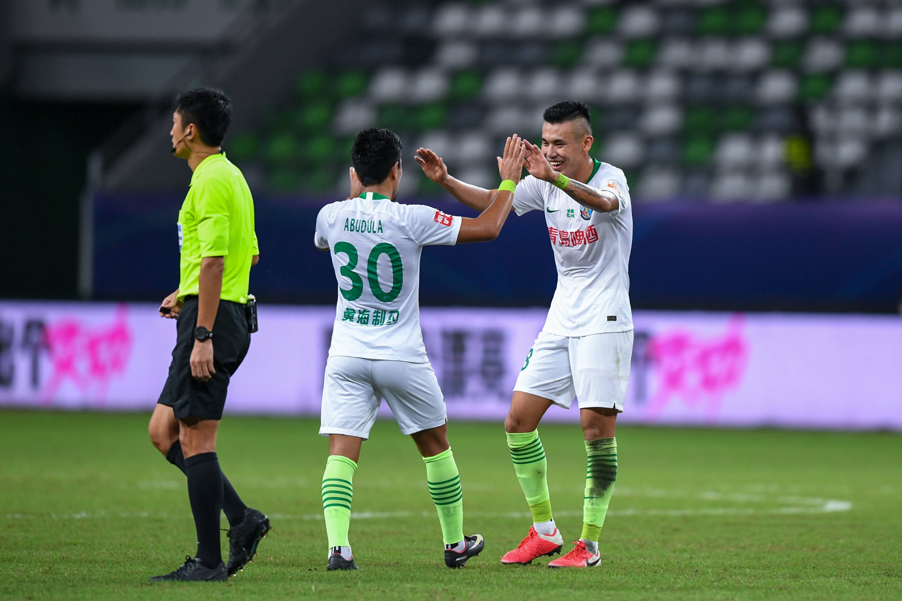 开云体育在线-青岛黄海勇敢前行，一往无前冲击晋级