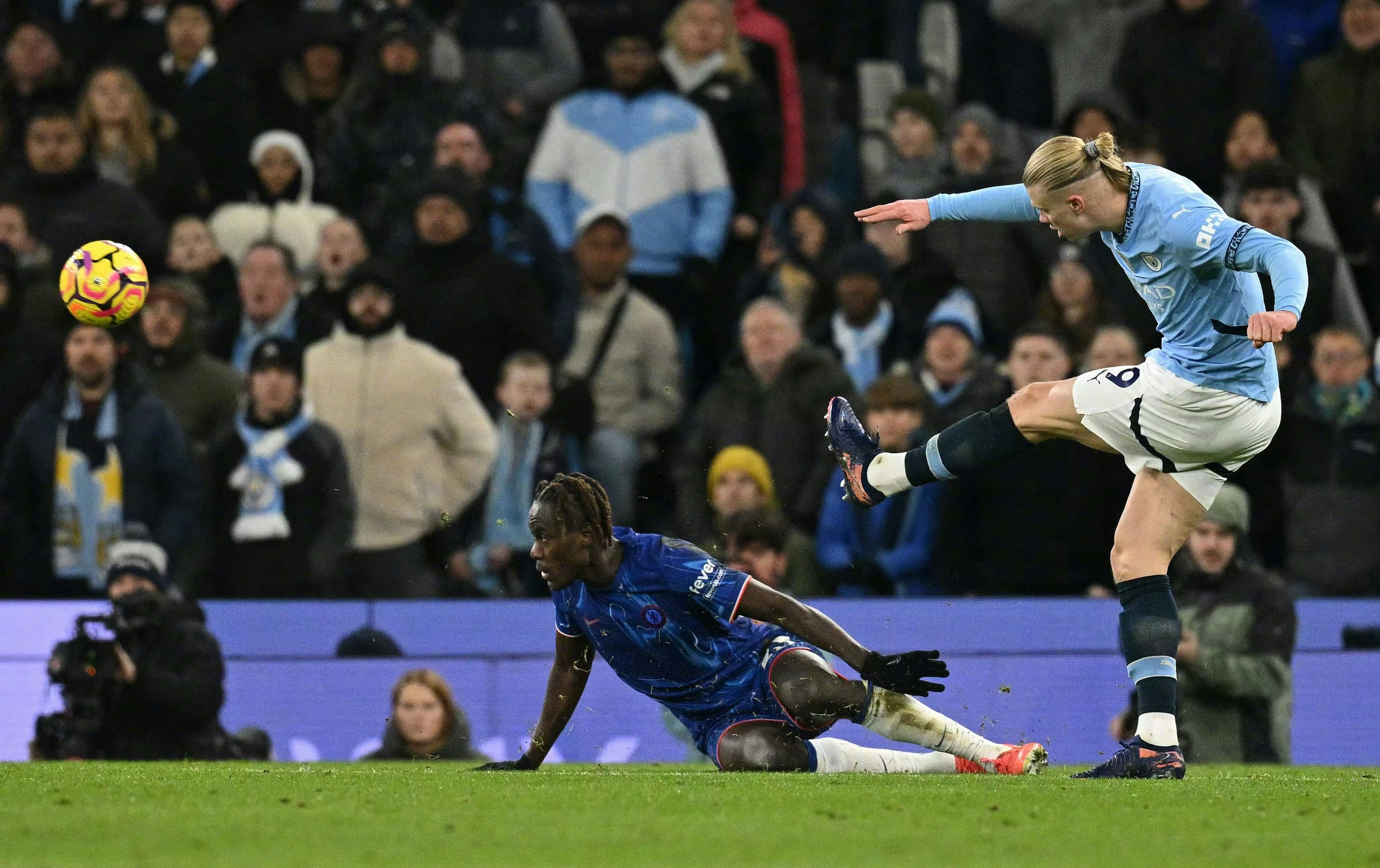 开云官网-关于曼联遭遇切尔西,双雄对决看点十足的信息