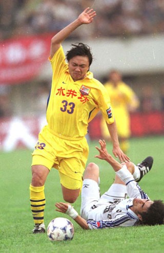 开云官方app入口-巴塞罗那士气高昂，冠军就在拳头之间