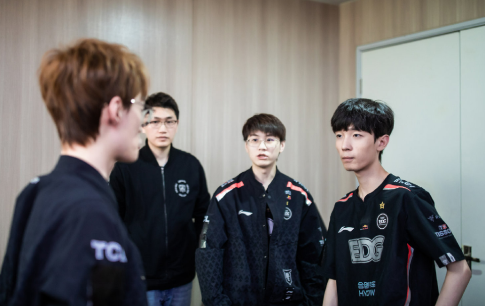 开云体育app-关于HKA轻取LGD,Meiko线上压制力十足宿敌对决全球总决赛,让粉丝疯狂欢呼的信息