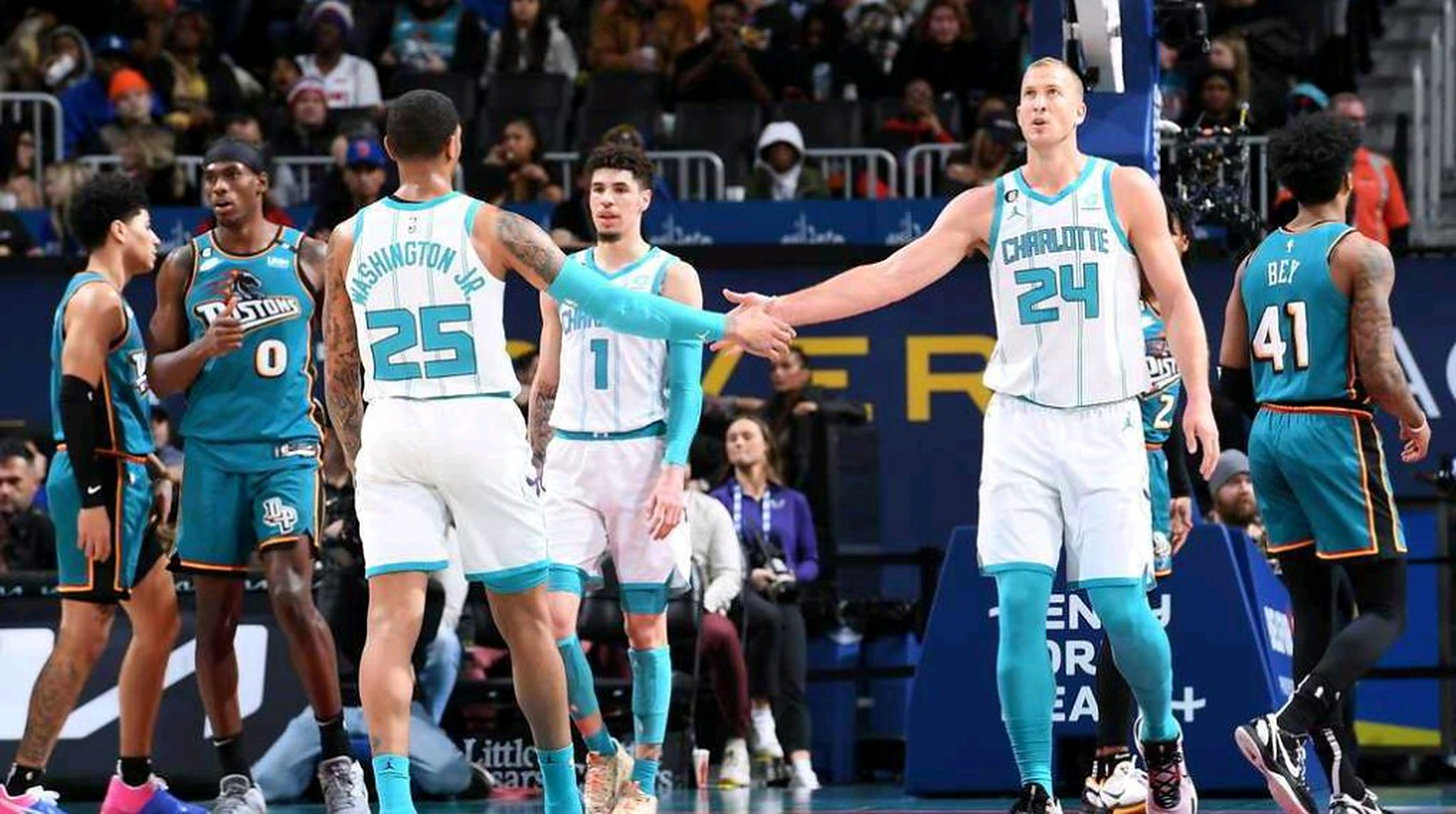 开云官方app入口-关于黄蜂队队员轮换阵容，重塑球队风采的信息