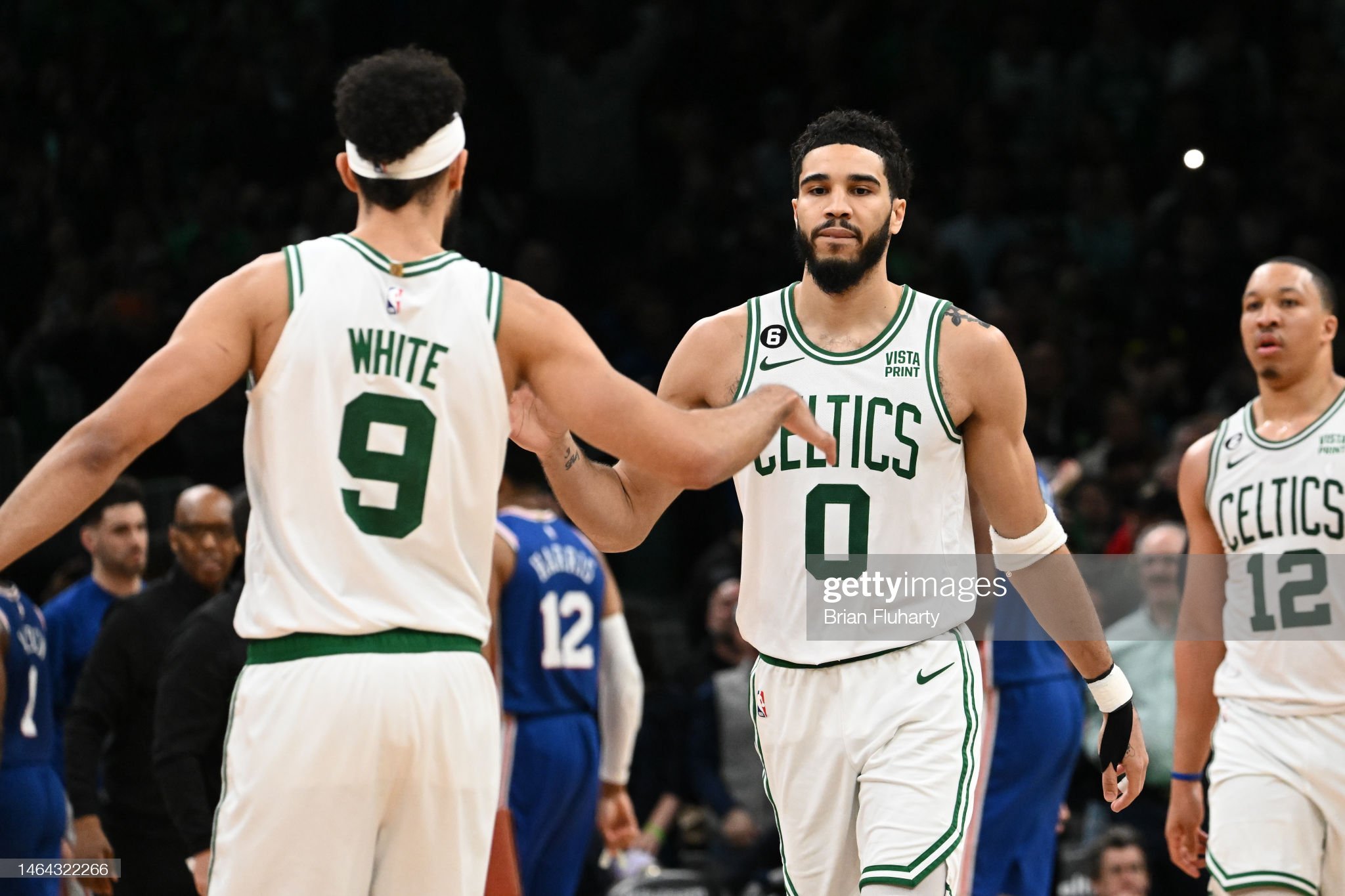 开云体育app-凯尔特人战胜76人,塔图姆关键时刻得分的简单介绍