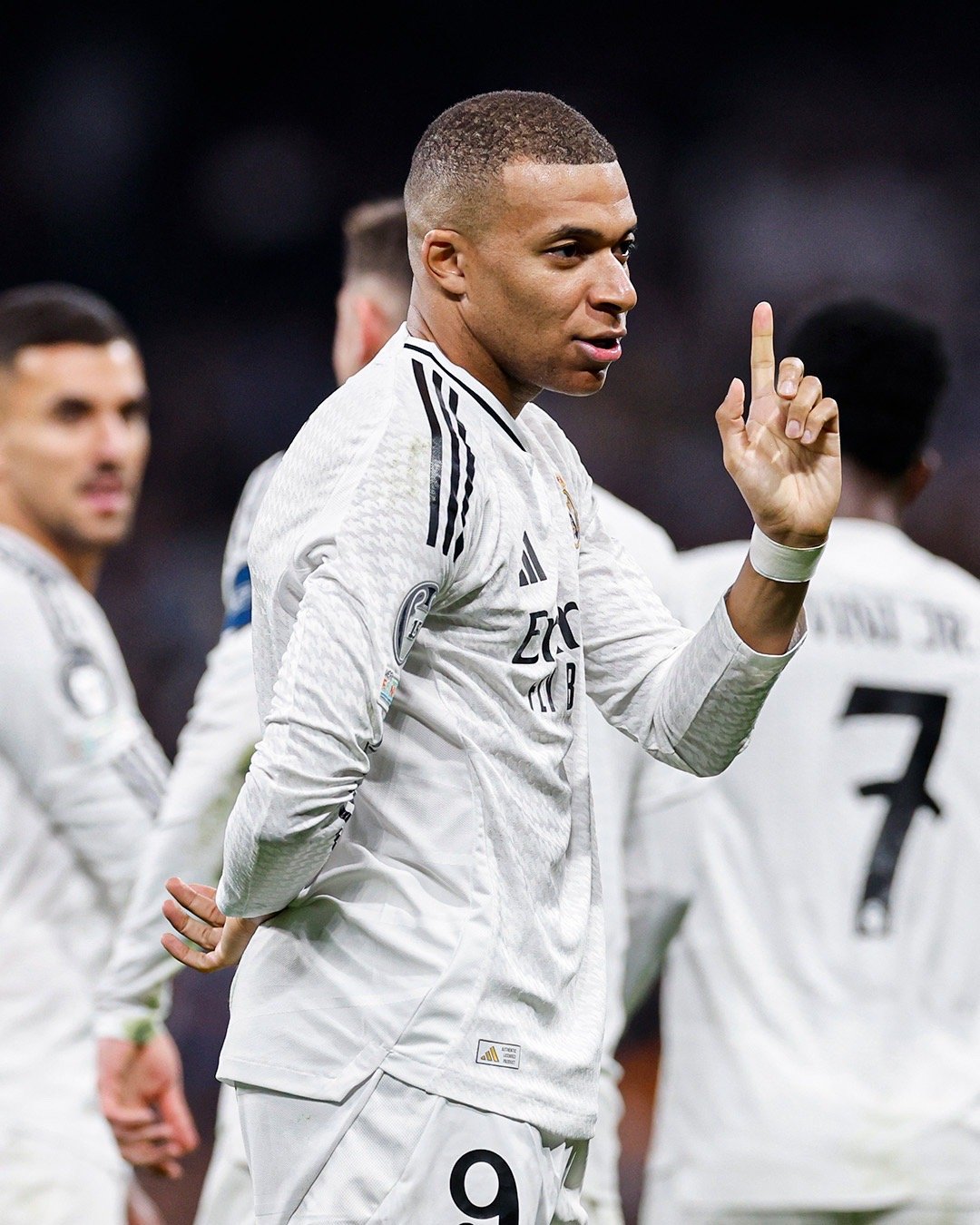 开云体育平台APP-曼城大胜!斯特林帽子戏法助蓝月亮晋级的简单介绍