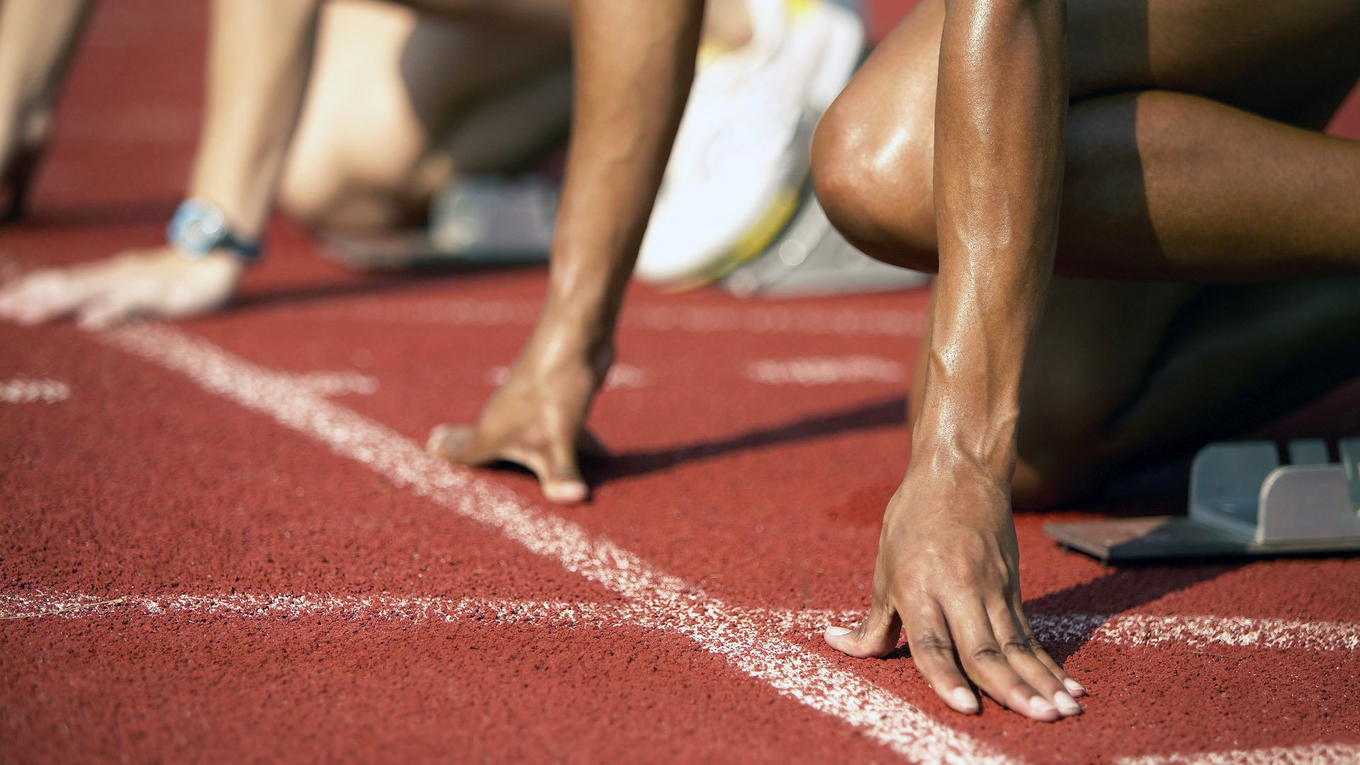 开云平台-两秒间流淌着二十五年的河流