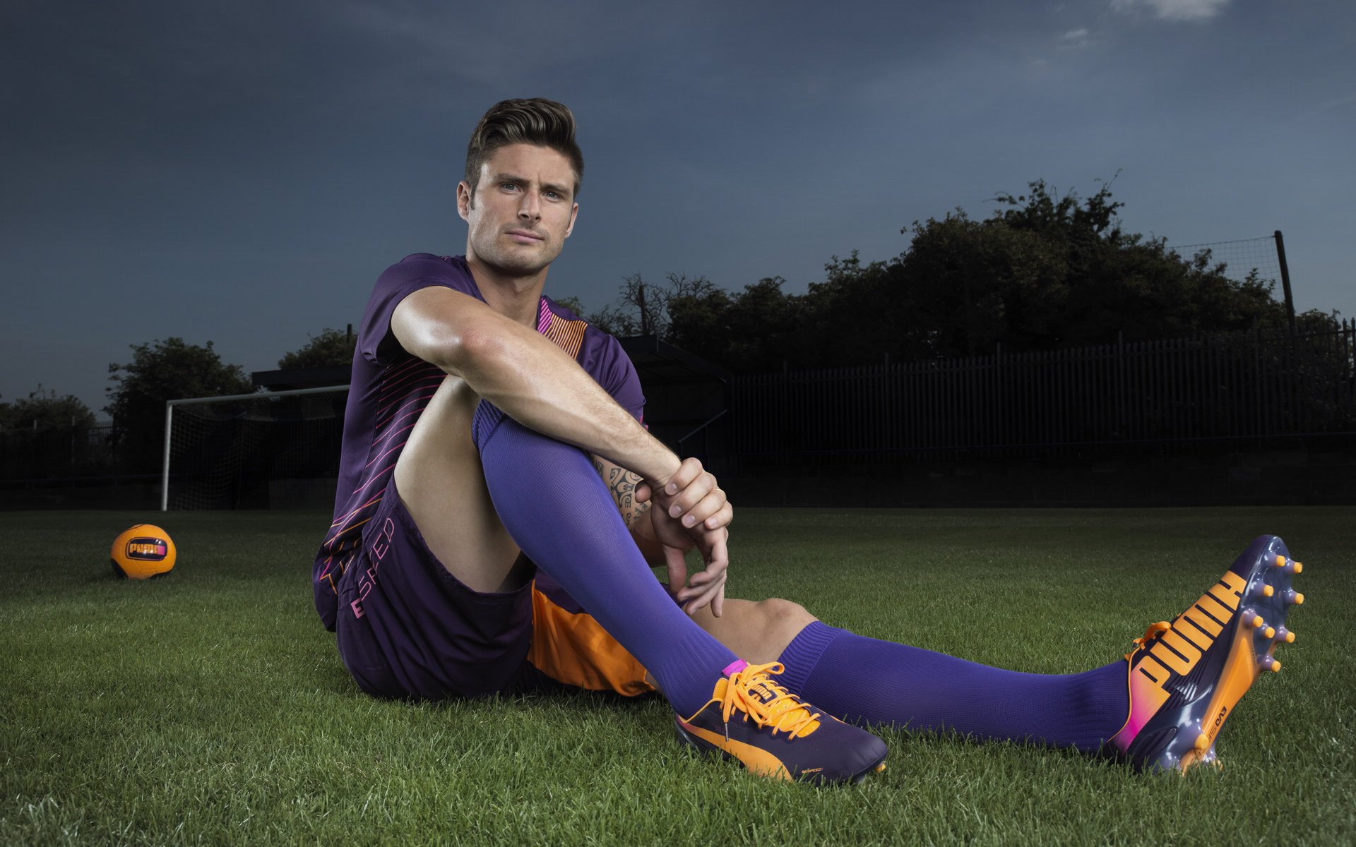 开云体育入口-西决生死战之夜，当杰伦·格林如巨兽苏醒，四十四分的怒吼碾碎了所有悬念